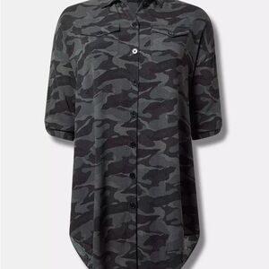 torrid Black & Gray Camo Button-Front Short Sleeve Shirt